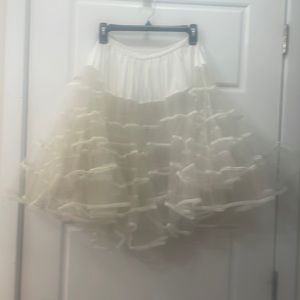 Petticoat, leg avenue, for under skirts to make them puffy